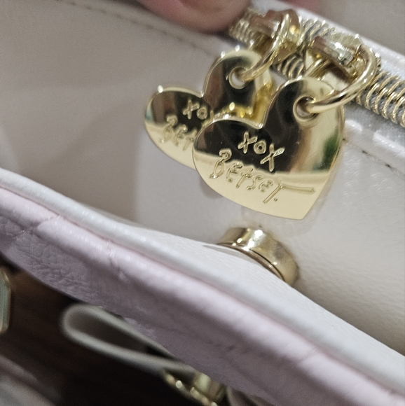 Betsy Johnson tote bag - Picture 4 of 8